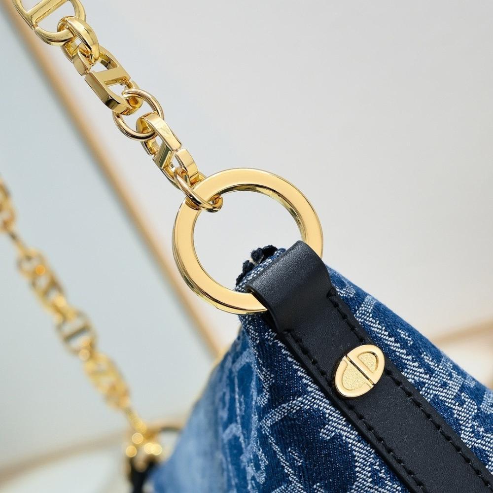 Modern Luxury Studded Leather Shoulder Bag – Special Edition