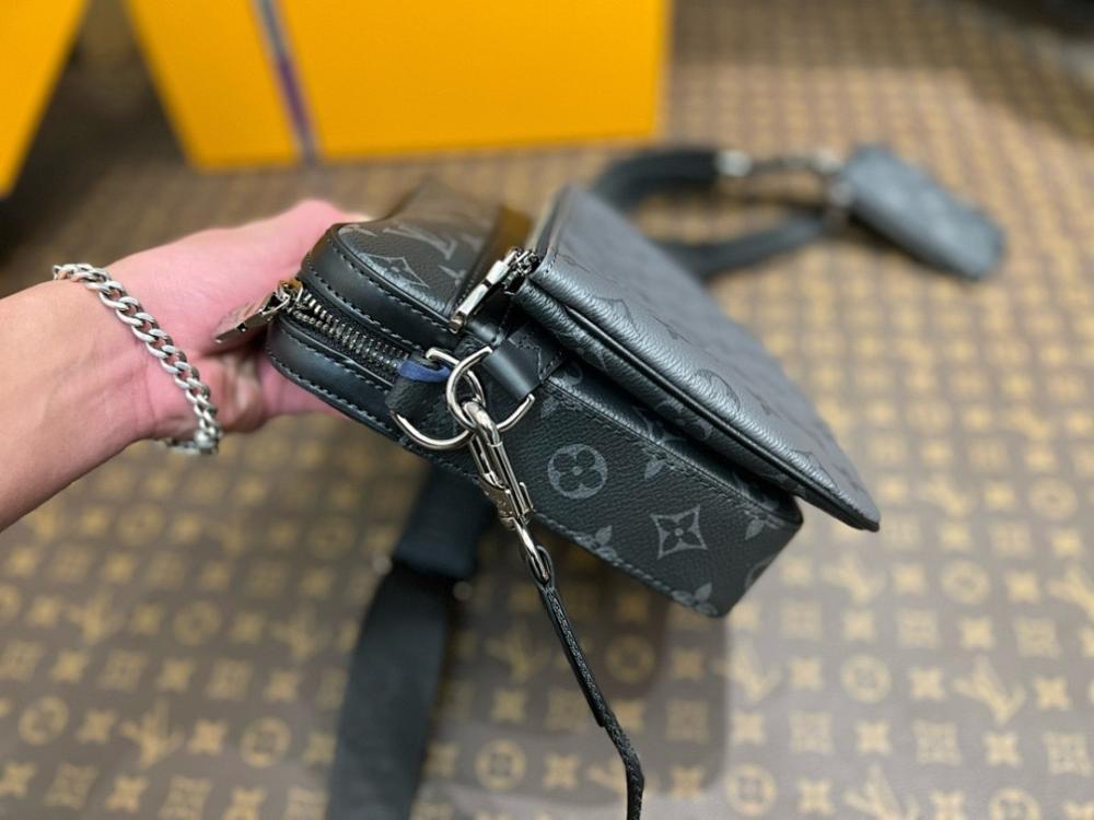 Modern Refined Canvas Shoulder Bag