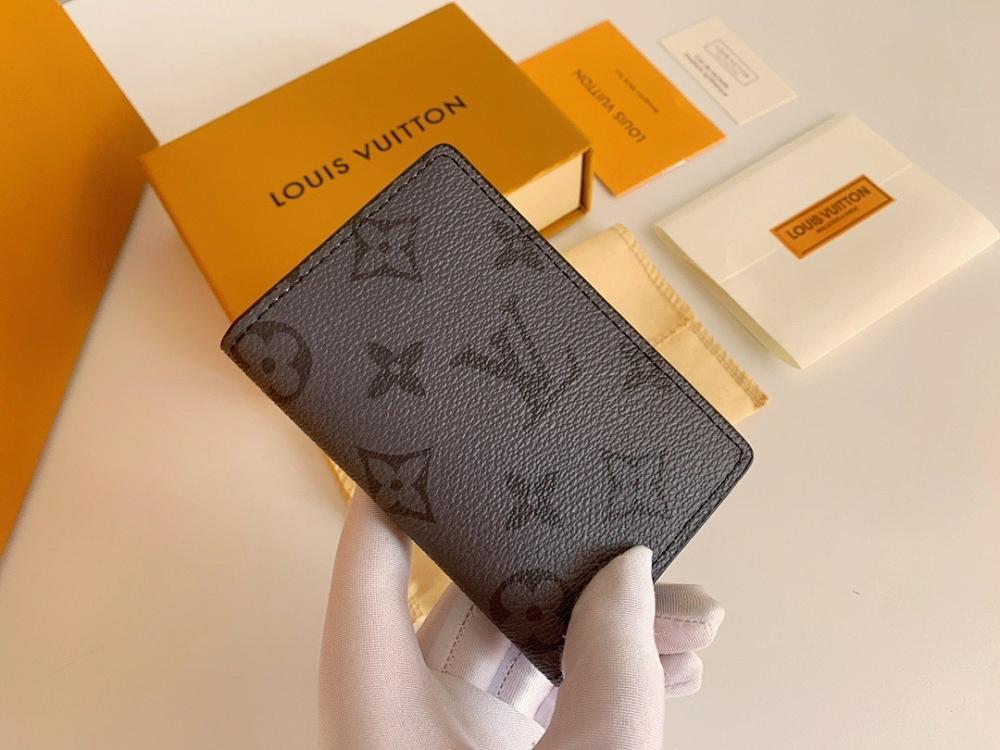 Modern Elegant Leather Wallet – Limited Edition