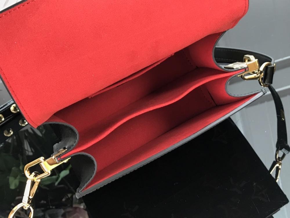 Elegant Leather Top Handle Bag