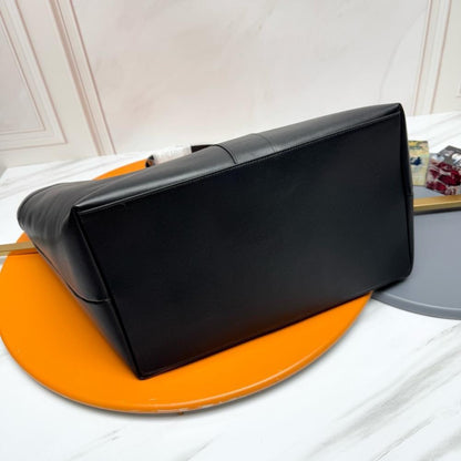 Alma Shoulder Bag