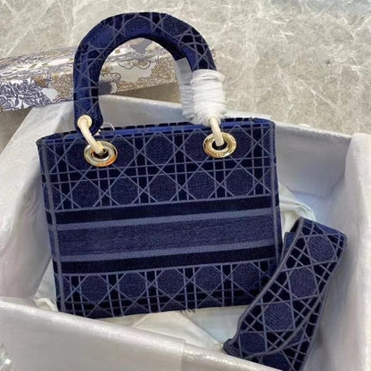 Elegant Shoulder Bag