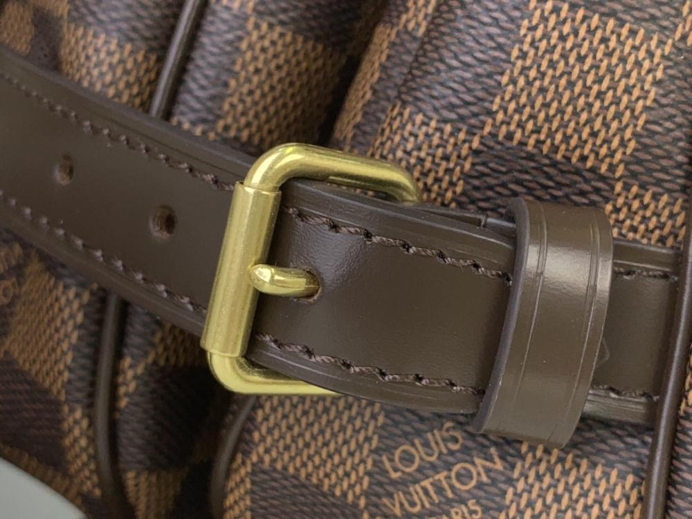 Classic Shoulder Bag
