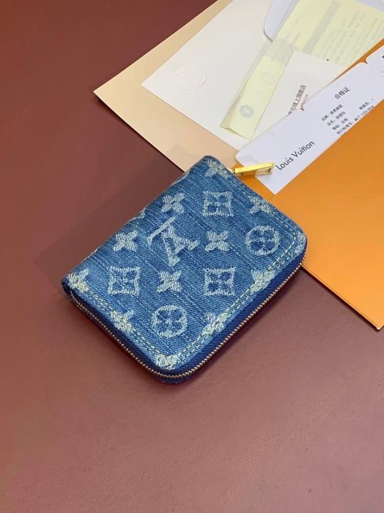 Modern Calfskin Wallet