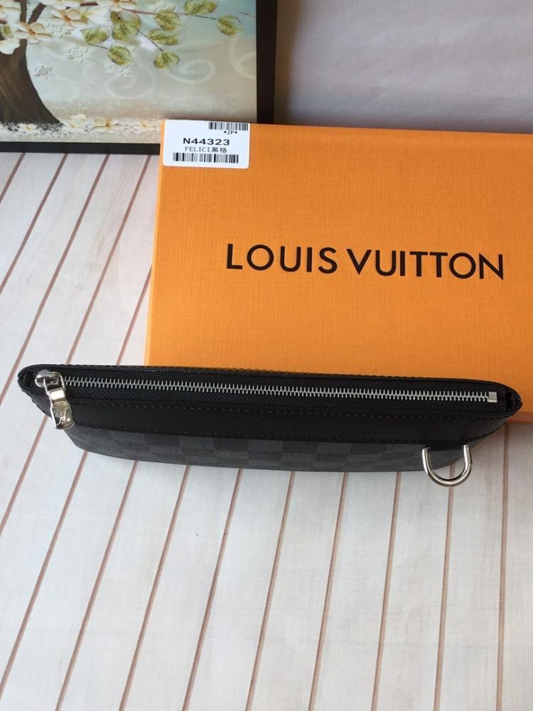 Modern Refined Silver Leather Top Handle Bag