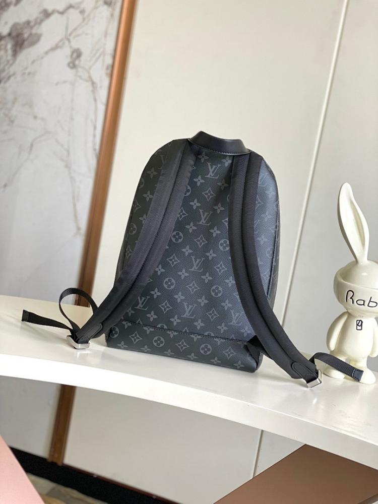 Italian-Inspired Elegant Quilted Calfskin Shoulder Bag