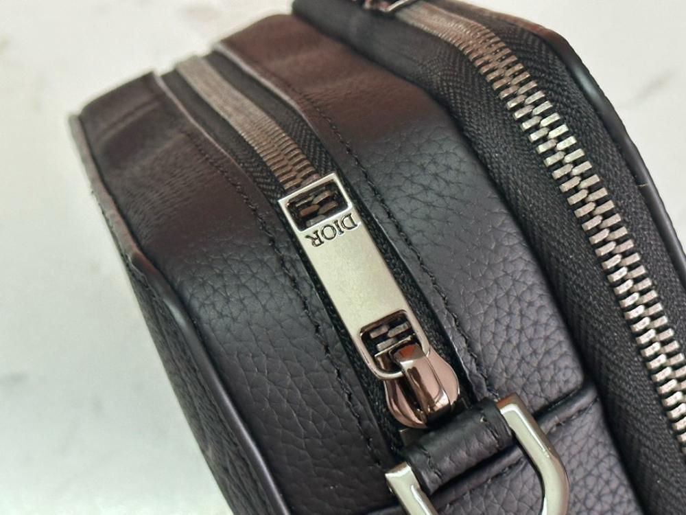 Elegant Refined Black Quilted Calfskin Crossbody Bag