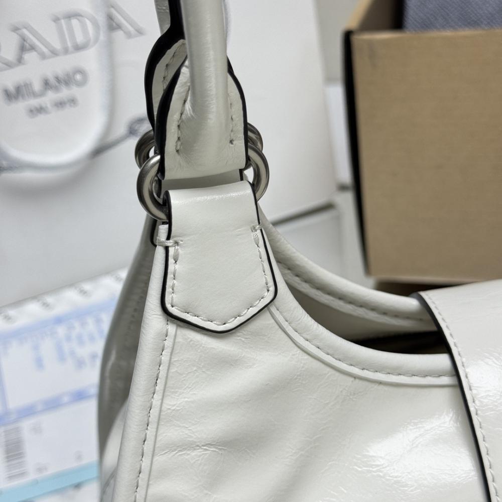 Elegant Shoulder Bag