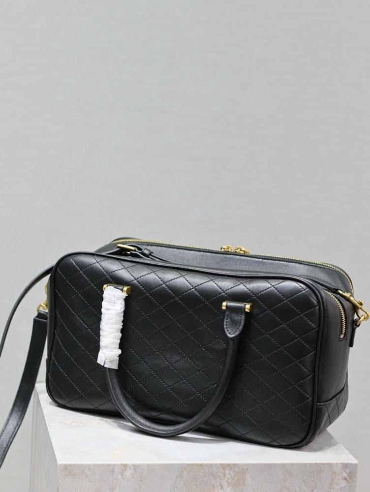 Modern Leather Travel Bag