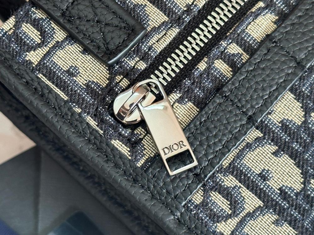 Elegant Black Printed Jacquard Shoulder Bag – Special Edition