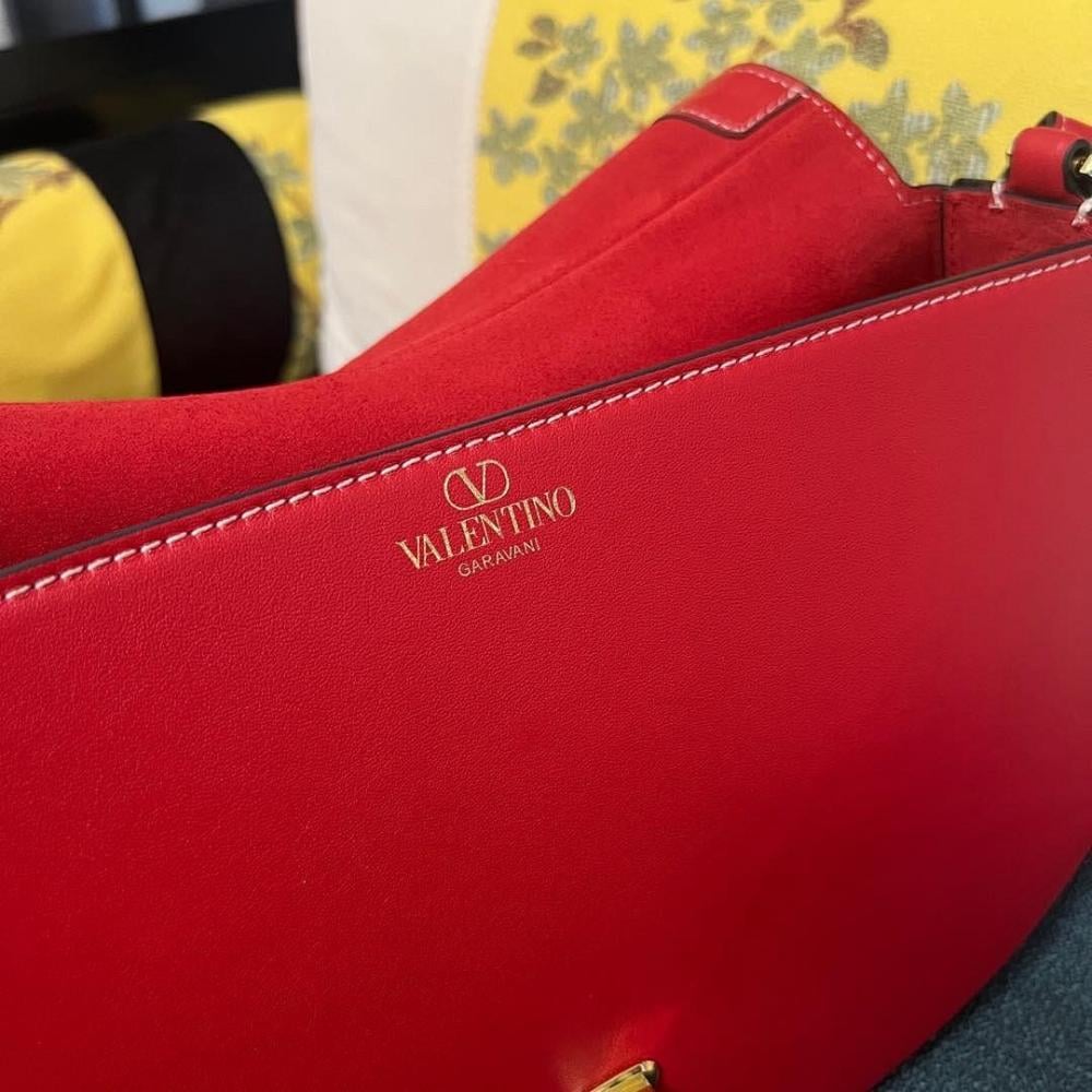 VLogo Signature Calfskin Shoulder Bag