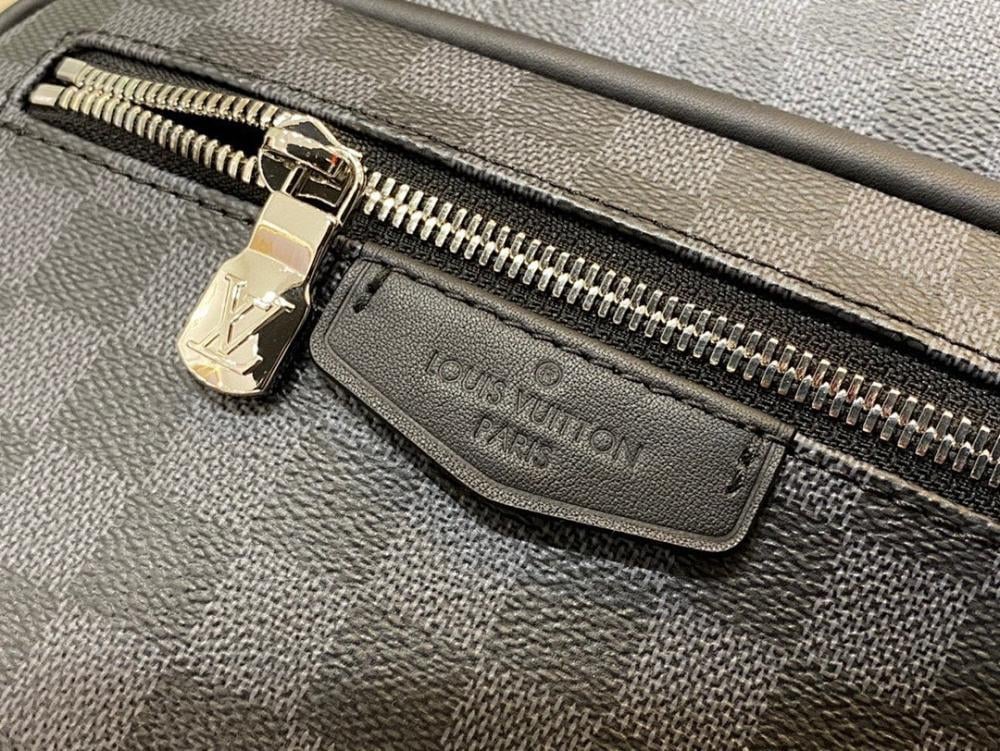 Stylish Refined Leather Shoulder Bag