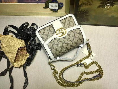 GG Marmont Leather Crossbody Bag