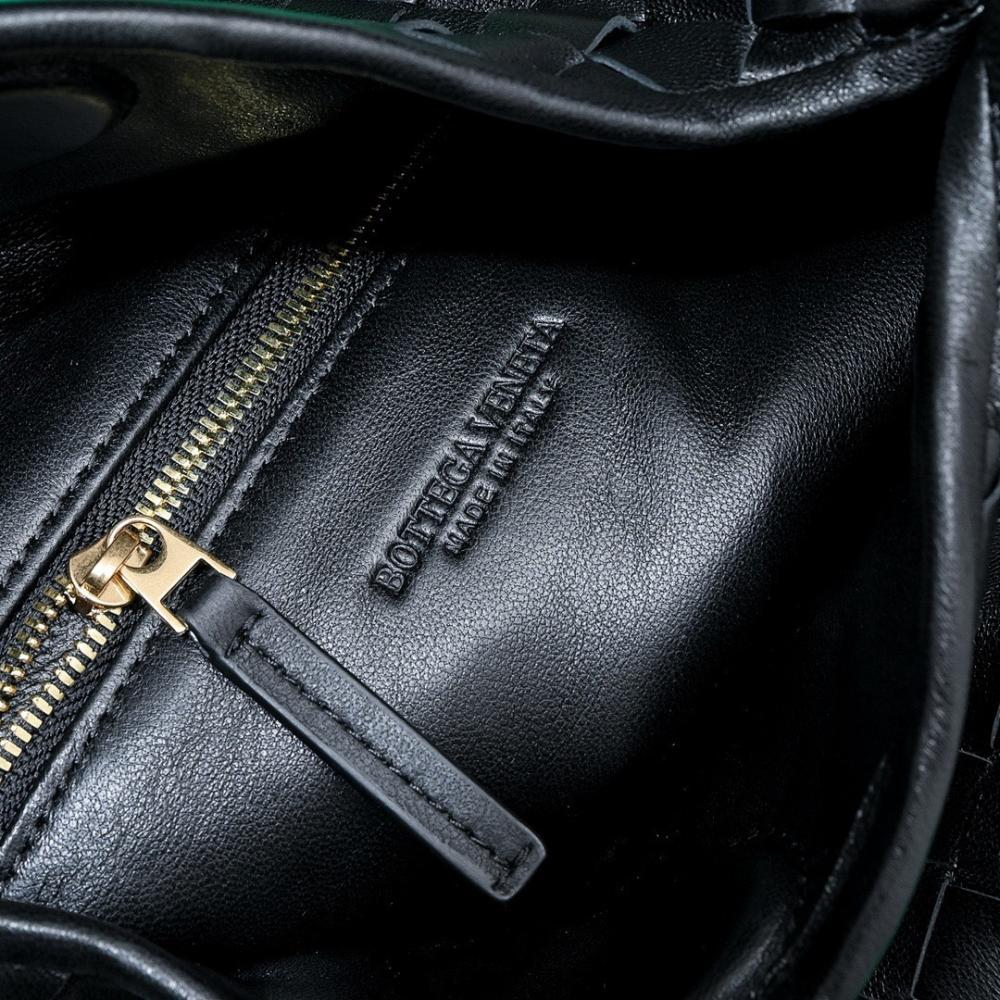 Stylish Leather Top Handle Bag – Limited Edition