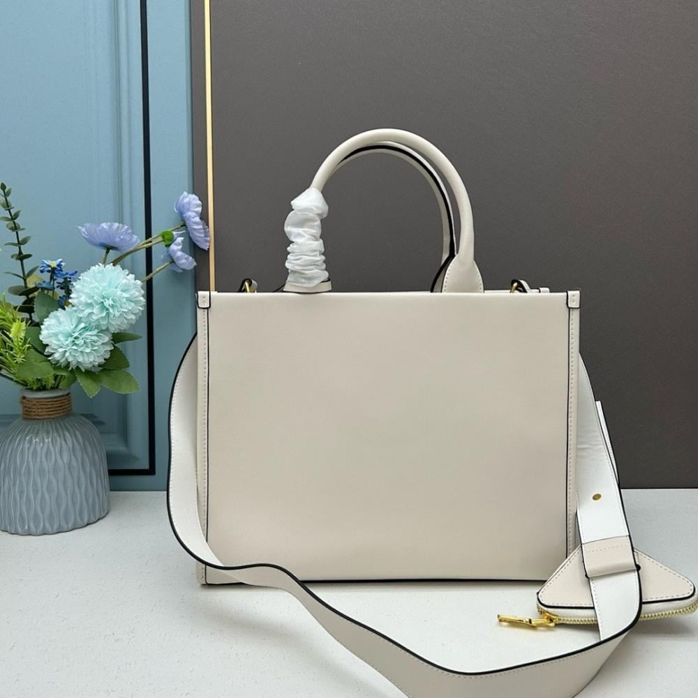 Italian-Inspired Stylish Leather Shoulder Bag