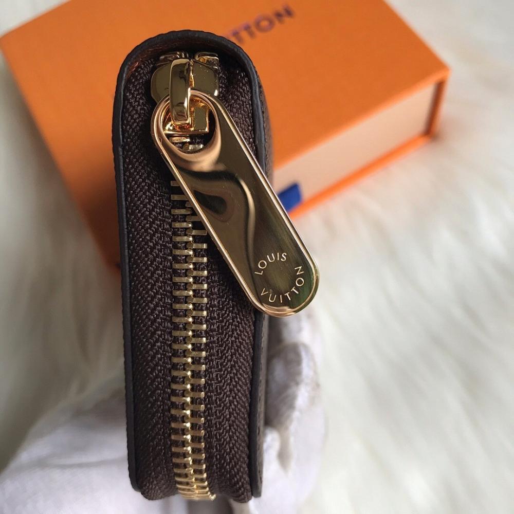 Modern Refined Wallet