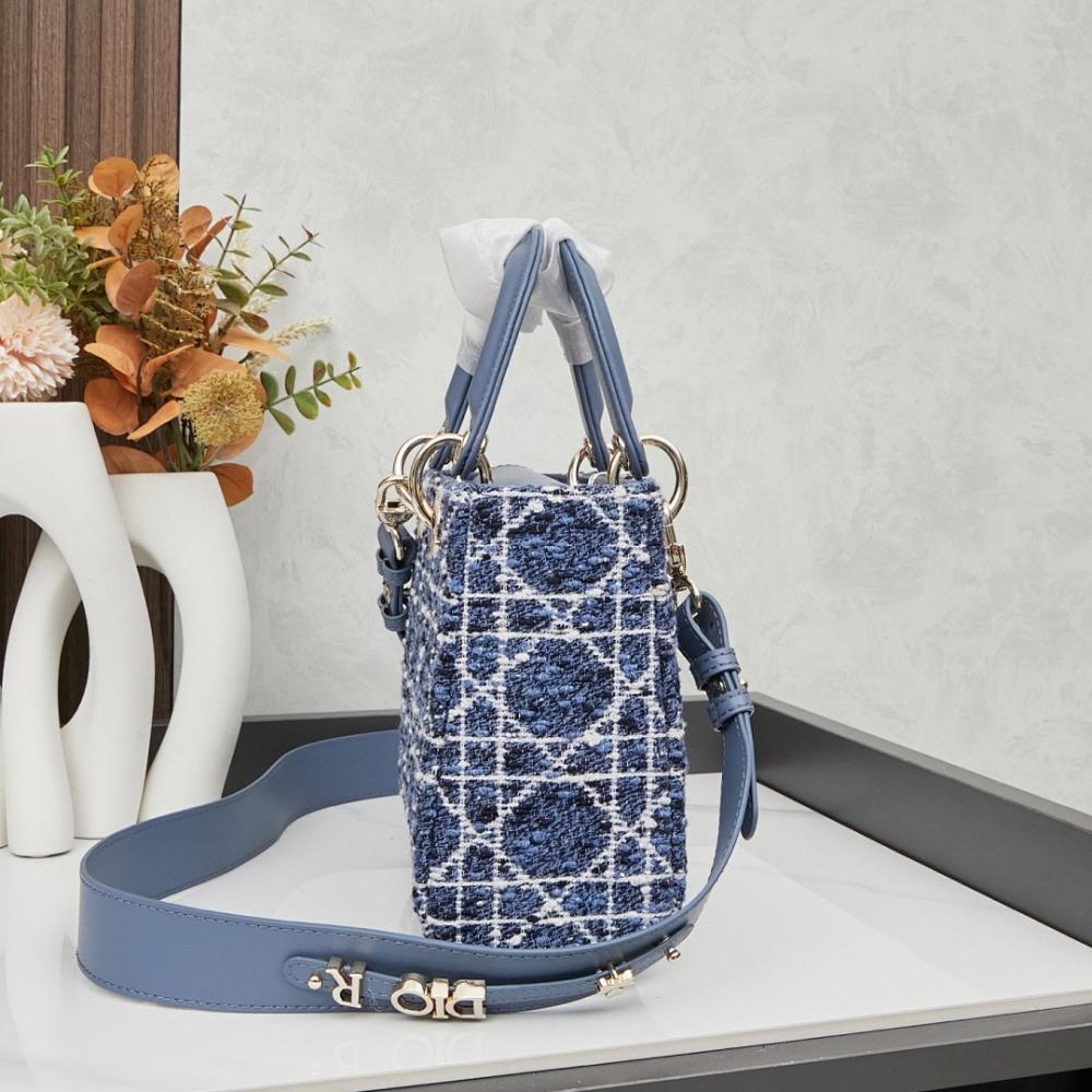 Luxury Elegant Embroidered Top Handle Bag