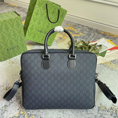 Elegant Refined Shoulder Bag
