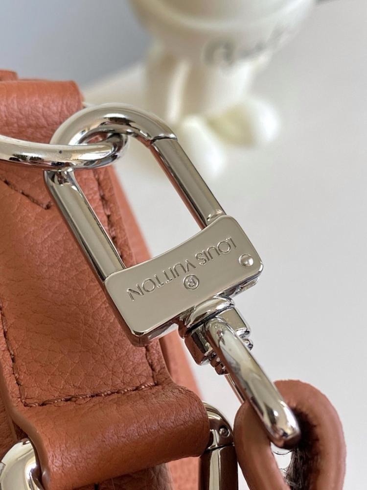Stylish Embroidered Calfskin Crossbody Bag – Limited Edition