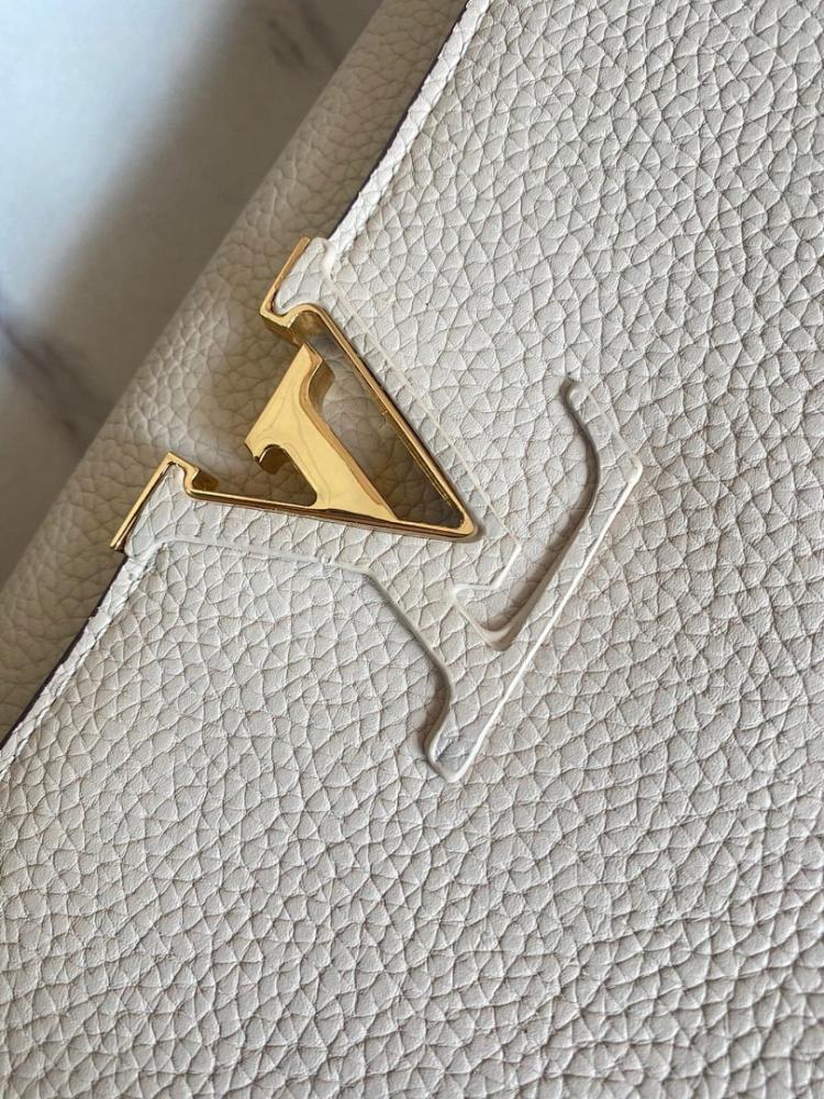 Stylish Refined Leather Shoulder Bag