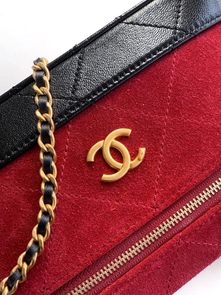 Alma Leather Shoulder Bag
