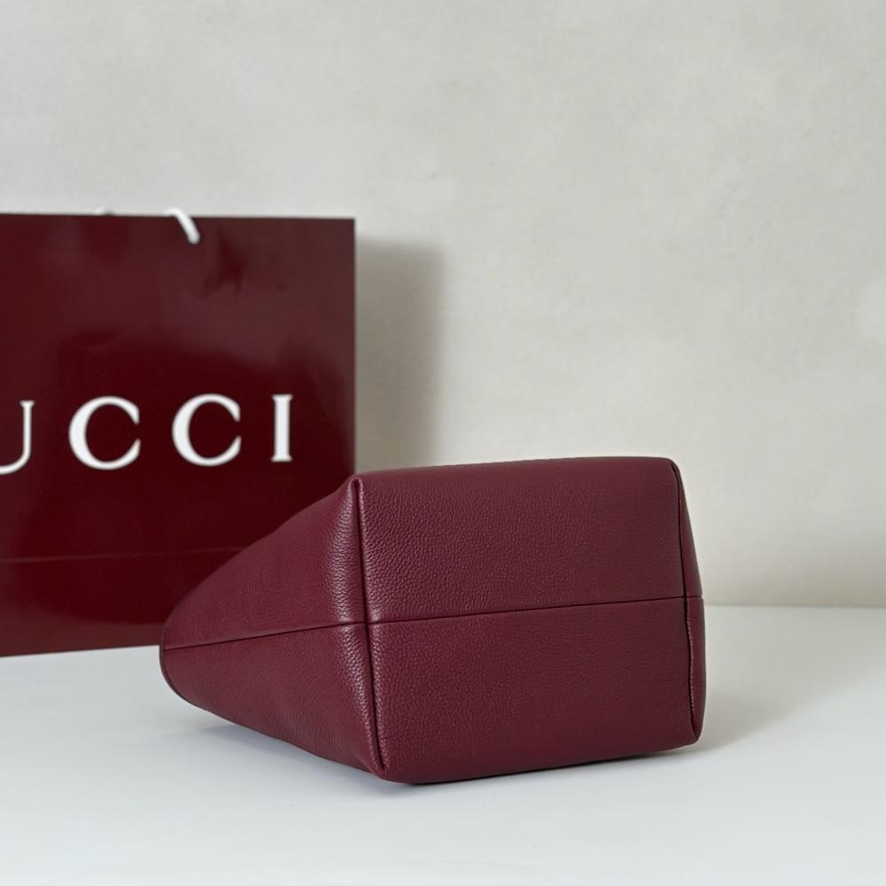 Classic Shoulder Bag