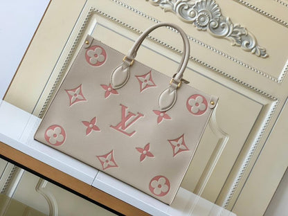 Elegant Refined Leather Shoulder Bag
