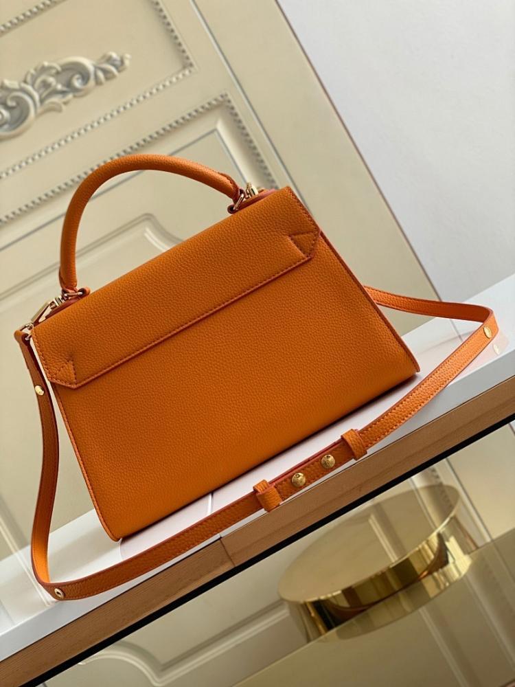 Twist Leather Shoulder Bag