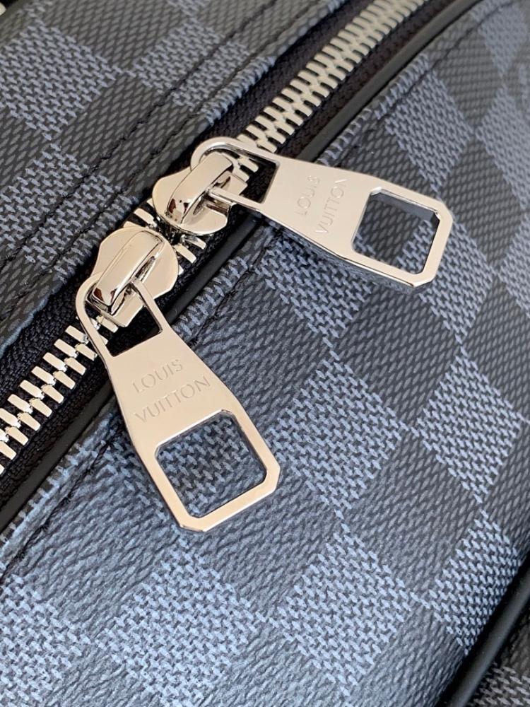 Modern Quilted Shoulder Bag – Limited Edition