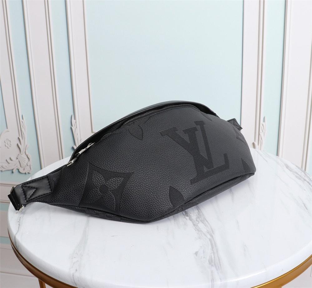 Stylish Calfskin Shoulder Bag – Special Edition