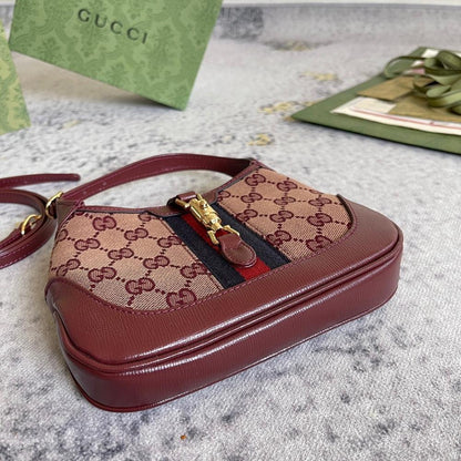 Elegant Top Handle Bag – Limited Edition