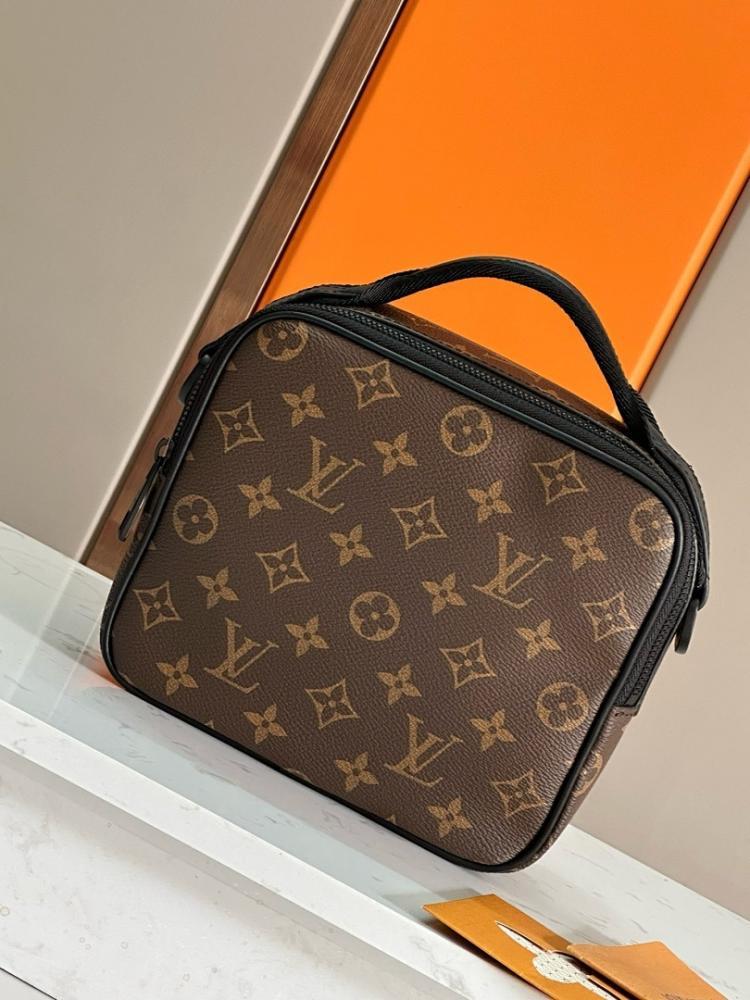 Classic Leather Travel Bag – Limited Edition