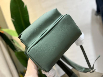 Stylish Calfskin Shoulder Bag – Special Edition