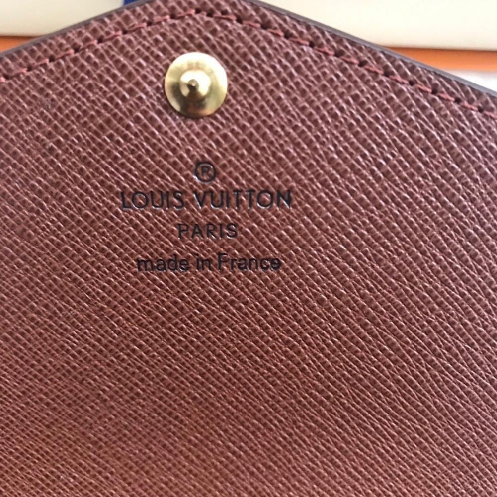 Italian-Inspired Luxury Wallet