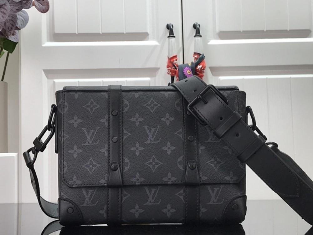 Elegant Messenger Bag