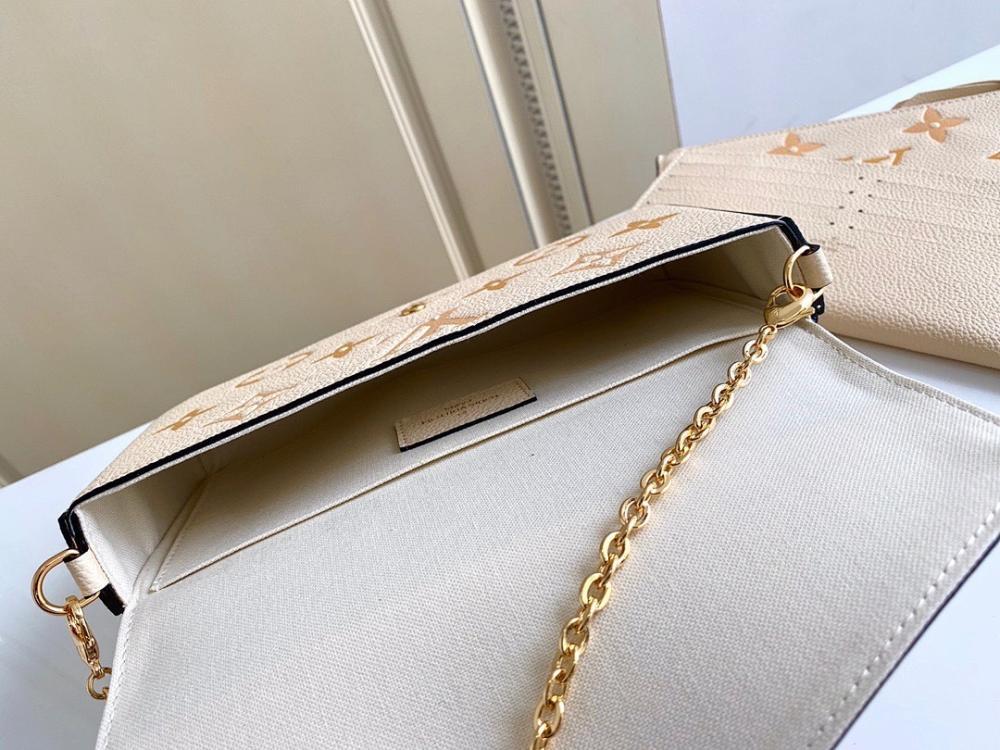 Elegant Leather Top Handle Bag – Special Edition