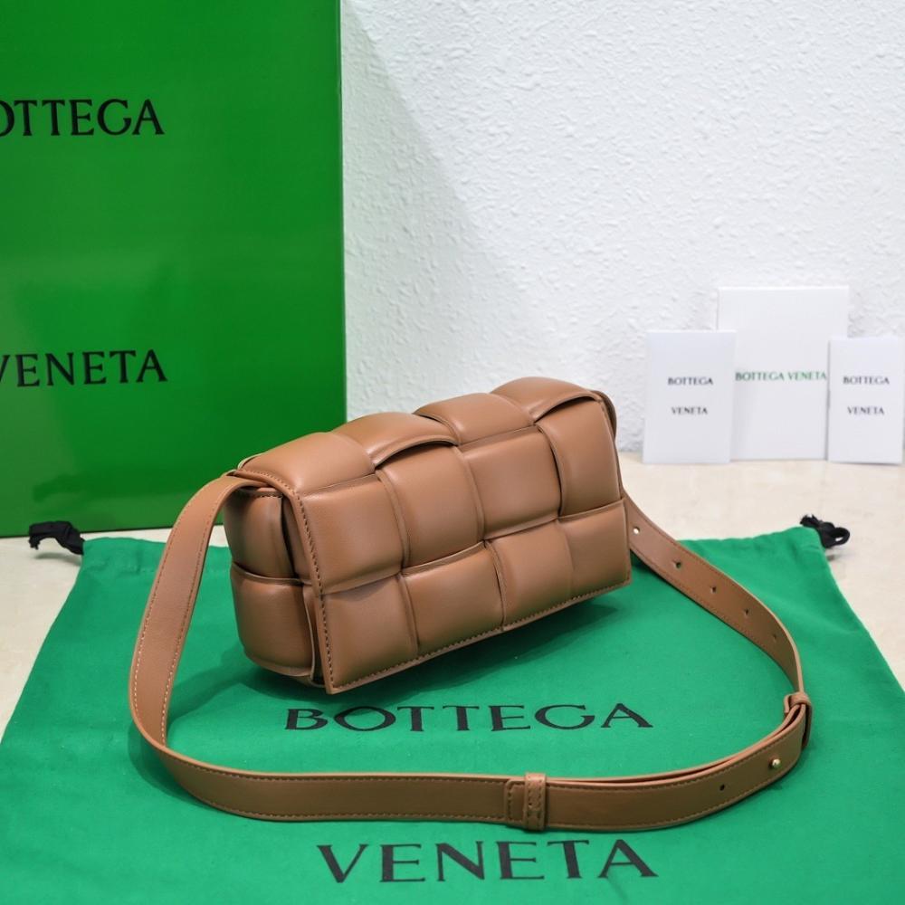 Stylish Refined Lambskin Crossbody Bag