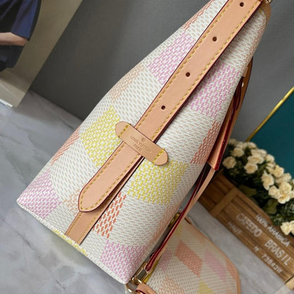 Elegant Refined Leather Top Handle Bag