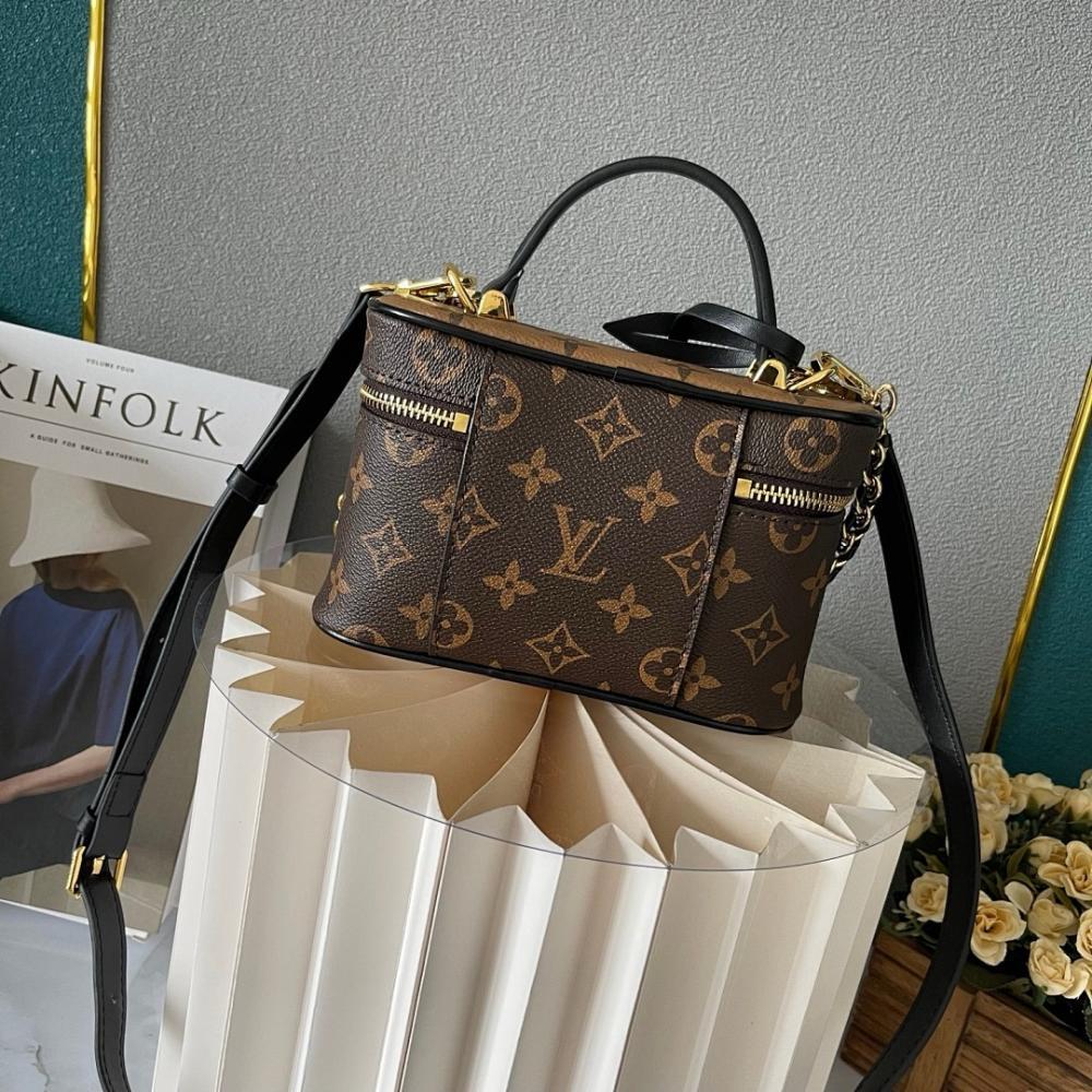 Stylish Woven Leather Crossbody Bag – Special Edition