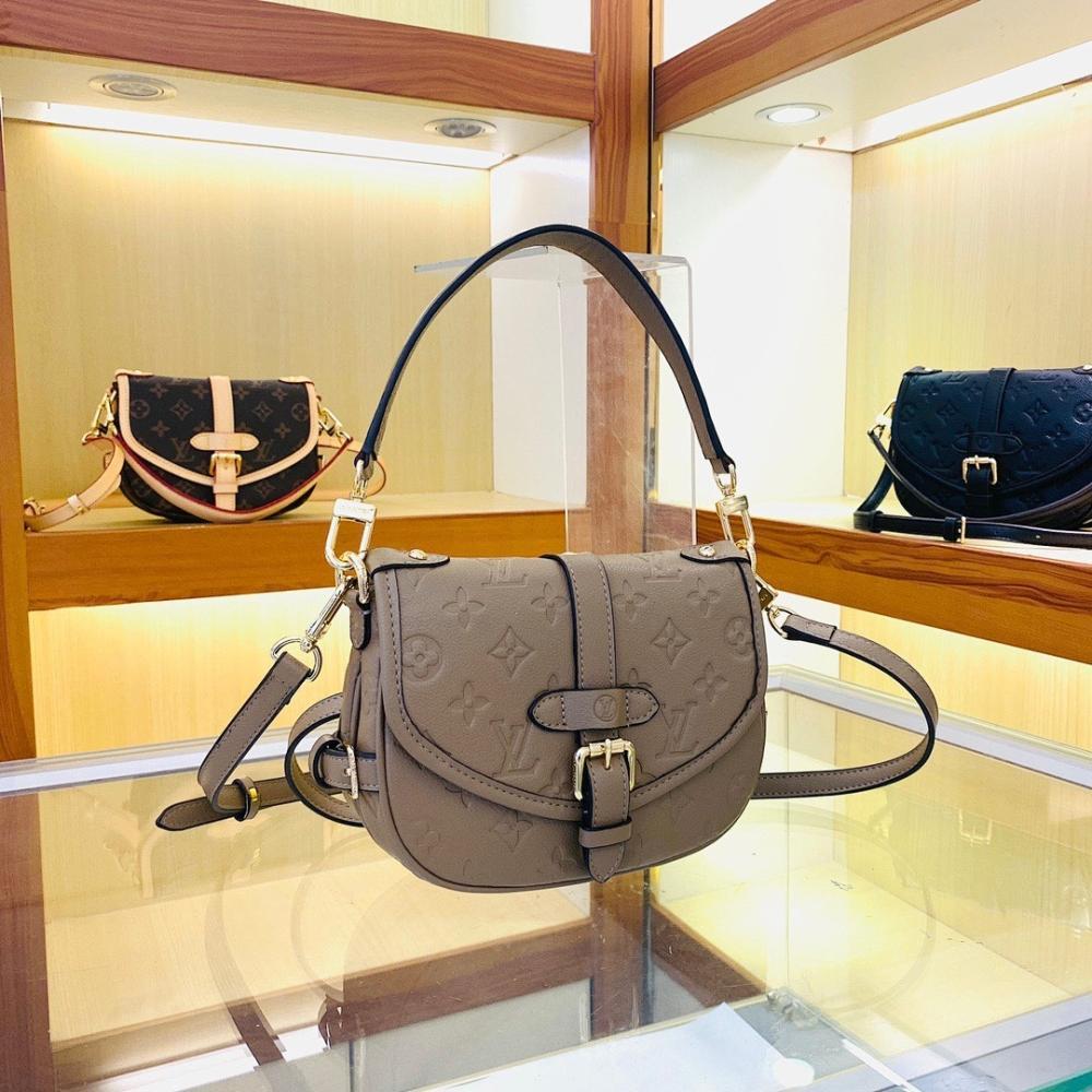 Modern Refined Crossbody Bag