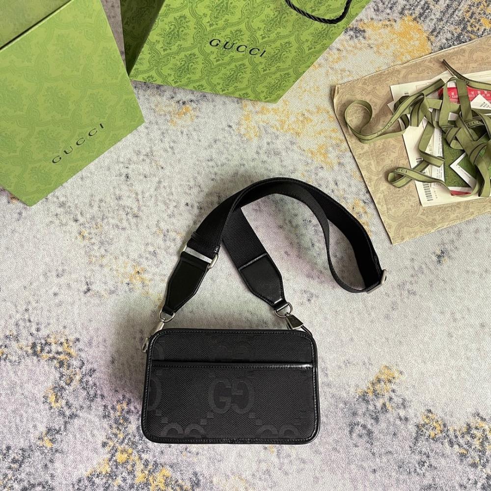 Elegant Refined Shoulder Bag