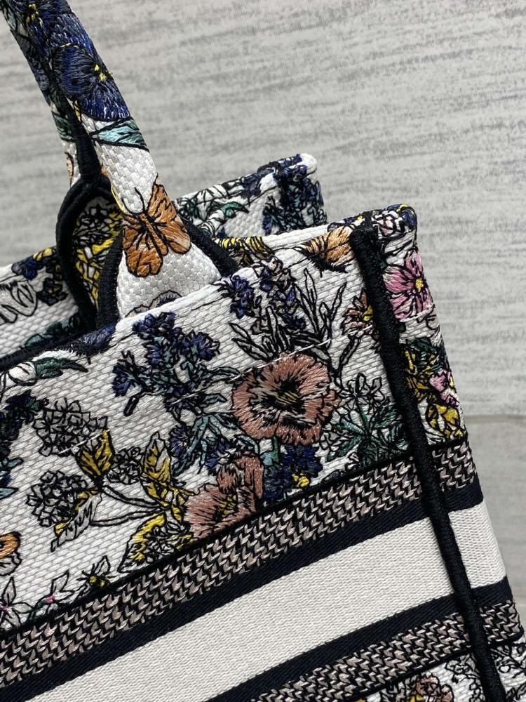 Classic Luxury Leather Top Handle Bag