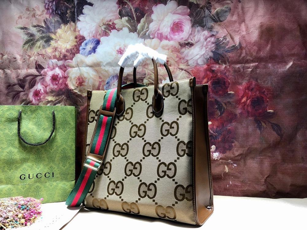 Luxury Refined Shoulder Bag