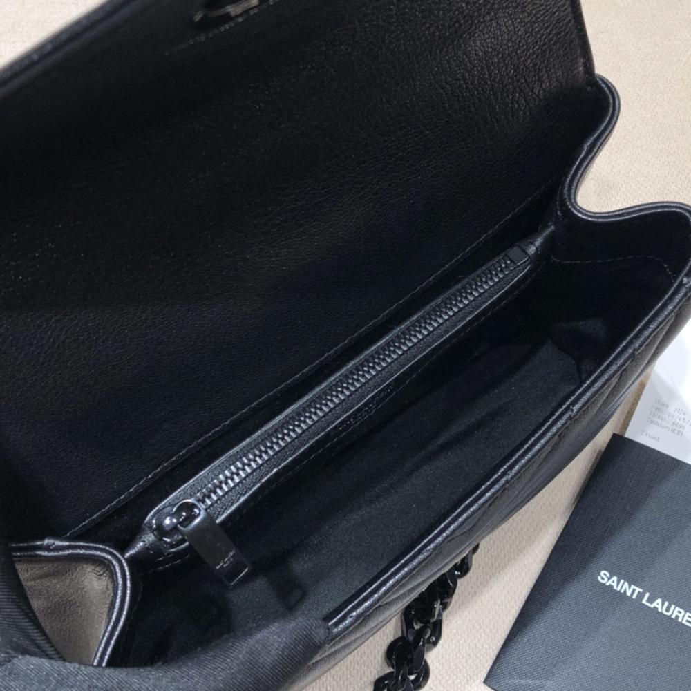 Classic Shoulder Bag