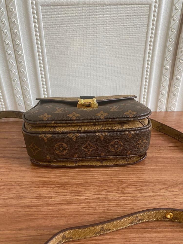 Modern Premium Crossbody Bag