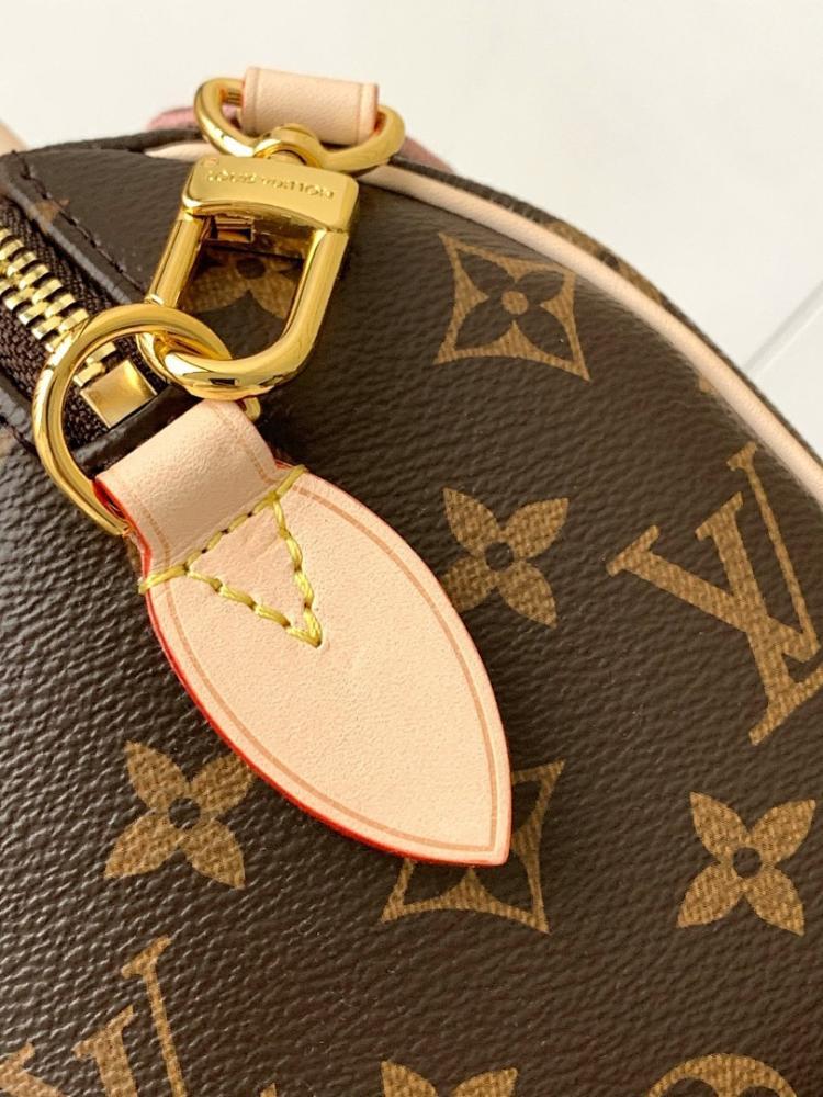 Stylish Premium Leather Travel Bag