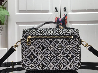 Classic Crossbody Bag