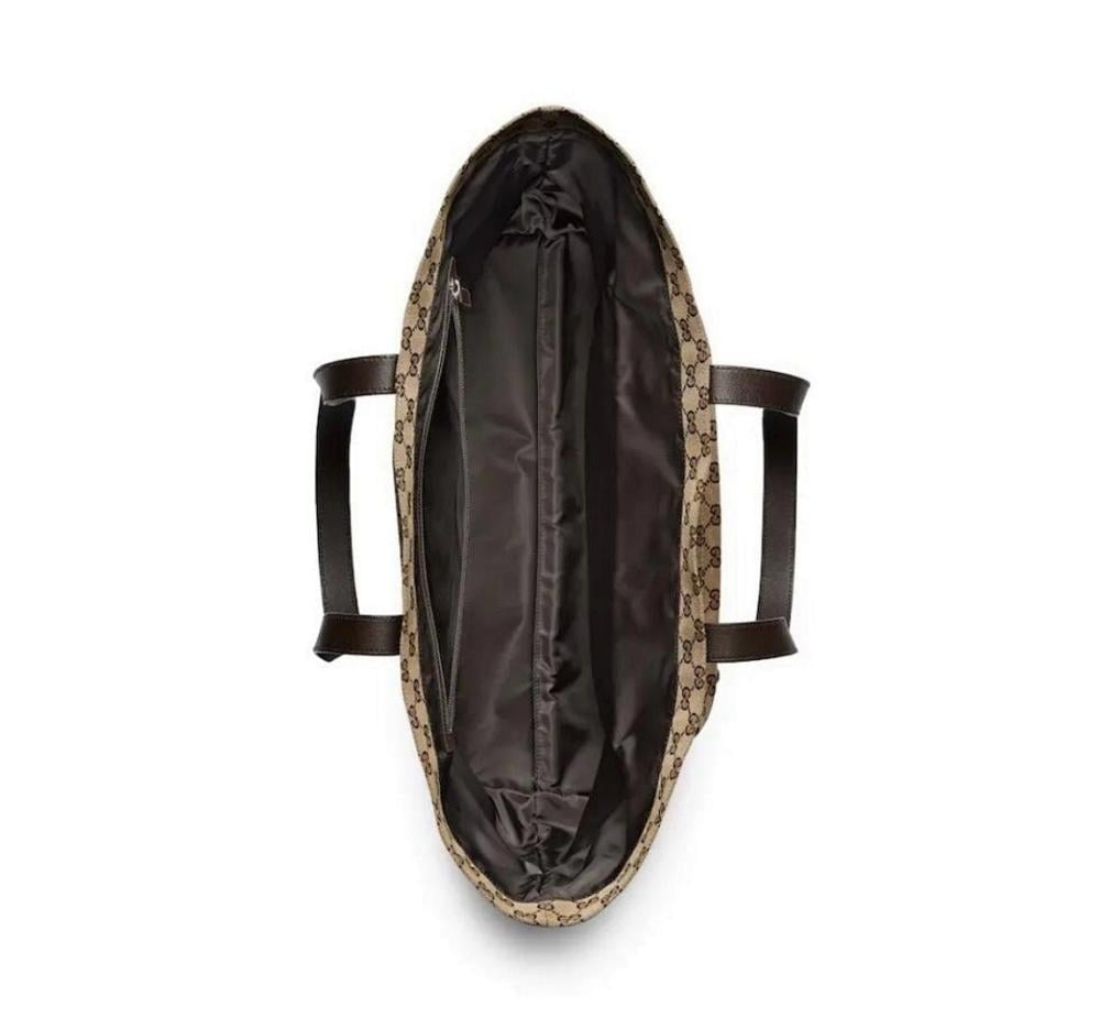Elegant Refined Crossbody Bag