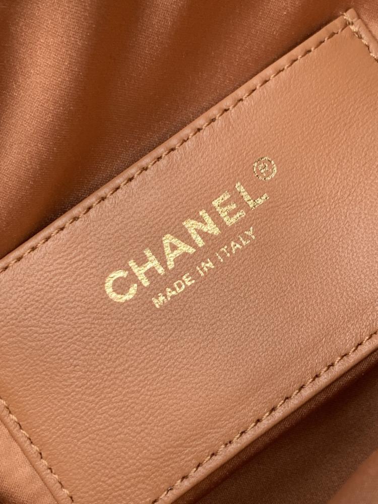 Classic Gold Shoulder Bag