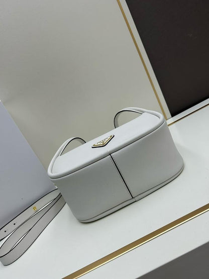 Stylish Crossbody Bag – Limited Edition